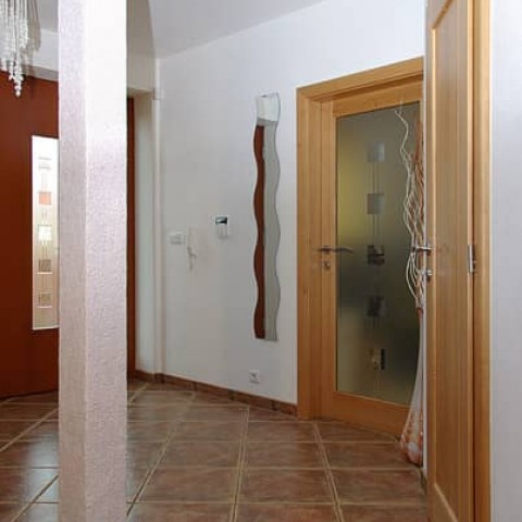 Interiérové a vchodové dveře